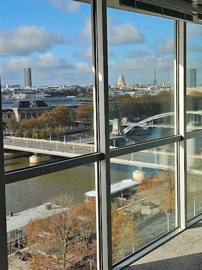 Virginie . GOËDERT- JURISTE Droit des contrats, droit social, droit des affaires, Avocat à Montreuil