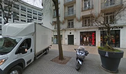 May Alexis, Avocat à Amiens