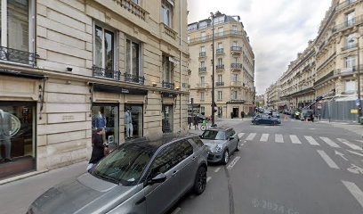 Bredon Charlotte, Avocat à Paris 08