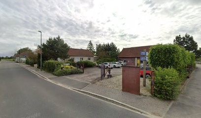 De Villeneuve Virginie, Avocat à Rue