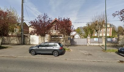 Cyrielle CAZELLES, Avocat à Senlis
