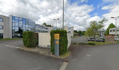 Hélène De La Maisonneuve, Avocat à Saint-Grégoire