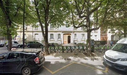 Loyens & Loeff (Paris Office), Avocat à Paris 08