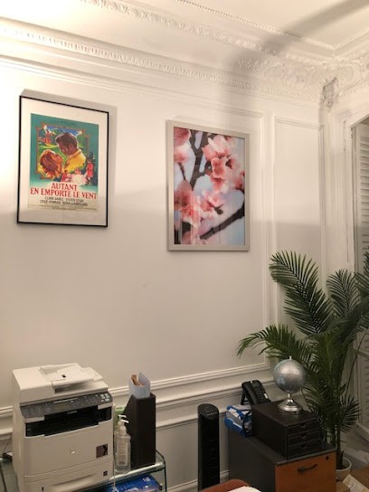 Mme Edjang Marie Claude, Avocat à Paris 17