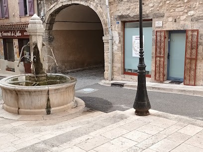 Tur Berangere, Avocat à Aups