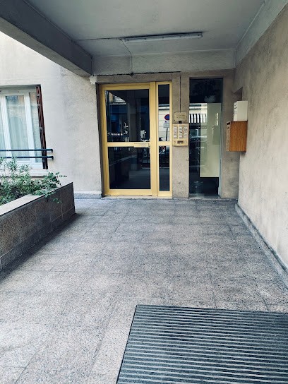 Lori Mussalian, Avocat à Saint-Mandé