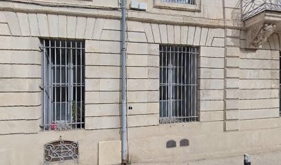 Laroche, Avocat à Nîmes