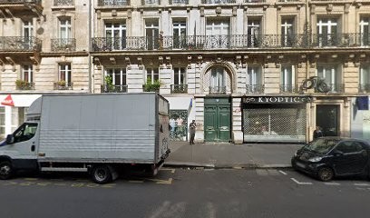 Nadège LOUAFI RYNDINA, Avocat à Paris 06