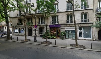 A M SELARL, Avocat à Paris 18
