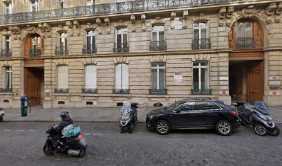 Tourres Corentine, Avocat à Paris 08