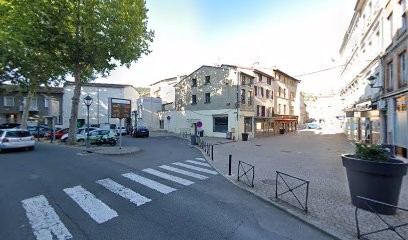 Claire Lores, Avocat à Tarare